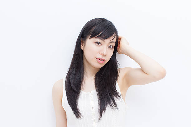 istock Japanese woman in white background 612734296