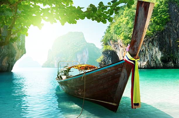 istock Art Beautiful sunrise over the tropical beach 612744402