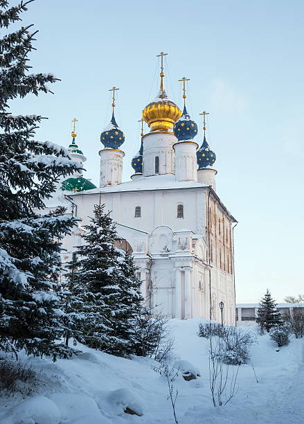 istock Rostov Veliky in winter 612746190