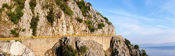 Panorama of mountain road - fotografia de stock