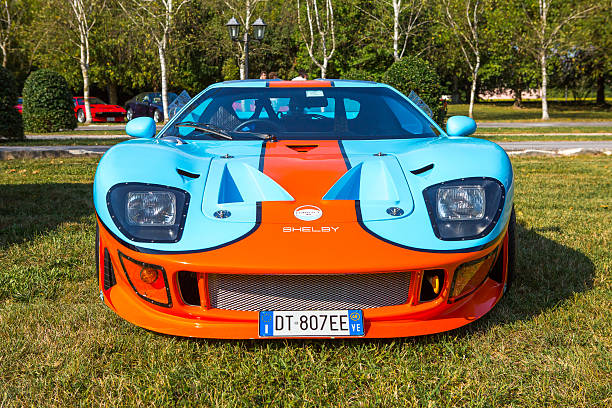 ford gt40 gulf em reunião top seleção 2016 - cobra car shelby close up - fotografias e filmes do acervo