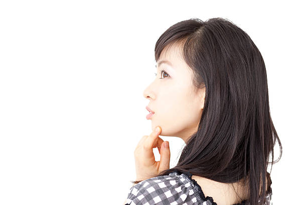 istock Japanese woman in white background 613029070