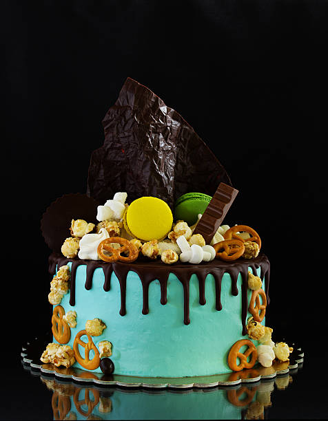 istock Bright cake for girls, decorated cakes. 613034900