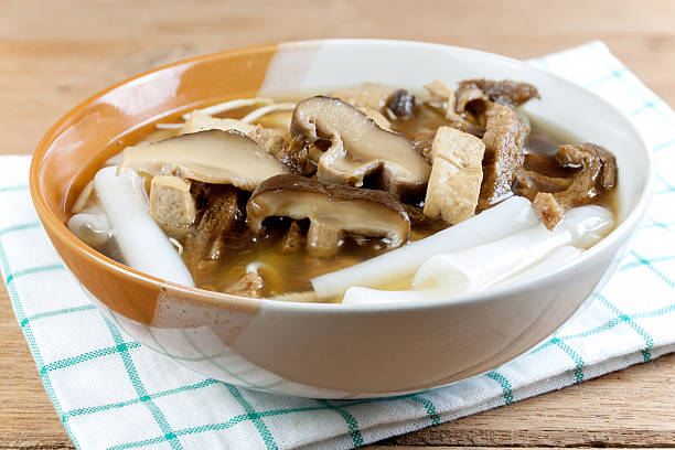 istock Vegetarian chinese roll noodle soup 613054032