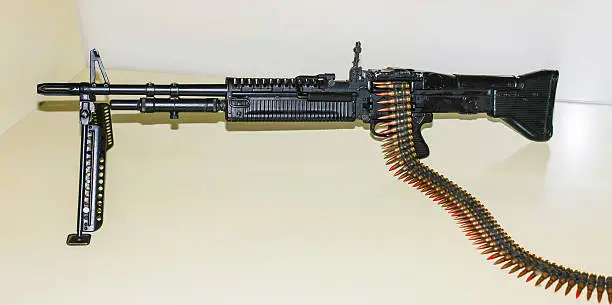 Machinegun commonly used during the Vietnam war, capable of generating a high rate of fire.