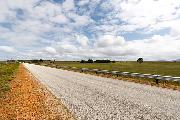 istock Line Likely to Lead To NoWhere 613135864