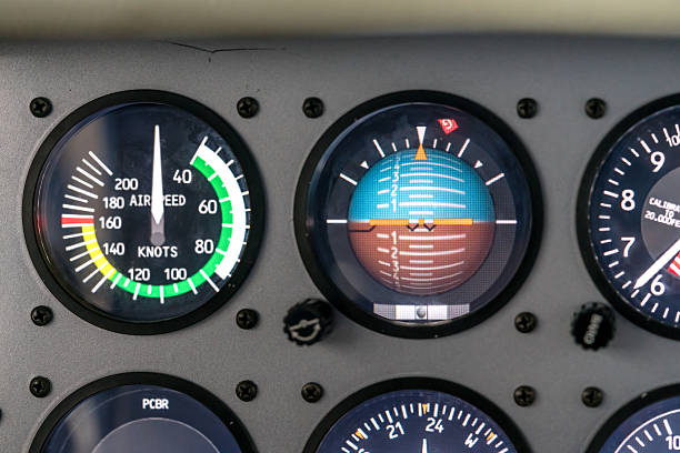 飛行機のコックピット  - airplane altitude dial speedometer equipment ストックフォトと画像