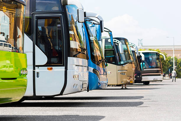 busse - bus station stock-fotos und bilder