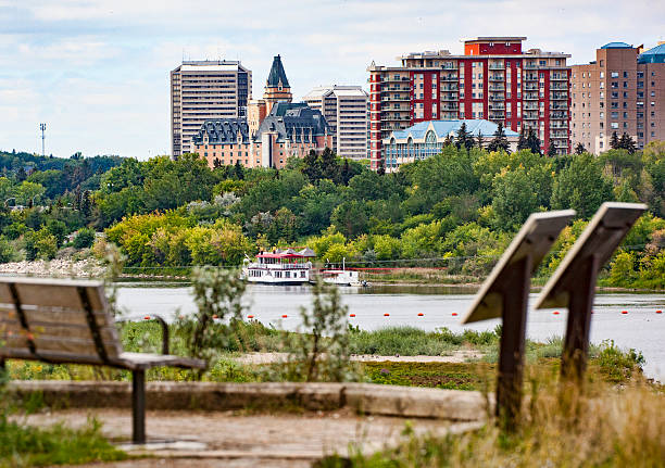 istock Saskatoon Cityscape in Early Fall 613252314