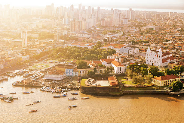 belem-stadt, im amazonasgebiet - flugzeugperspektive stock-fotos und bilder