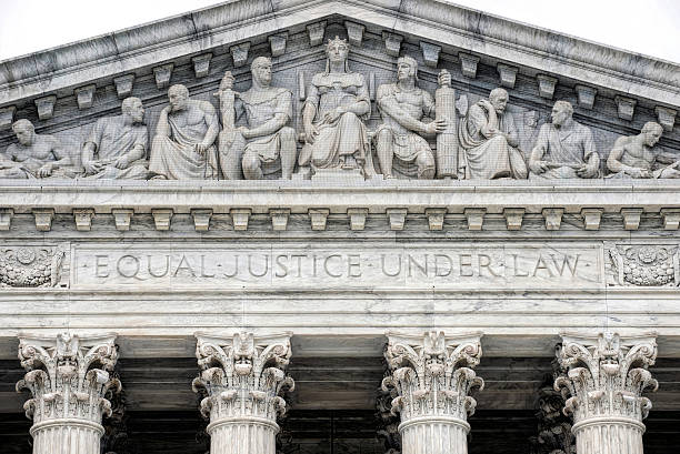 budynek sądu najwyższego. - column courthouse justice government zdjęcia i obrazy z banku zdjęć