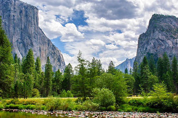 istock Gates of the Valley Yosemite 613324598