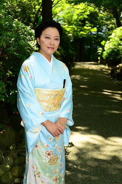 istock Japanese Woman Wearing Kimono 613329146