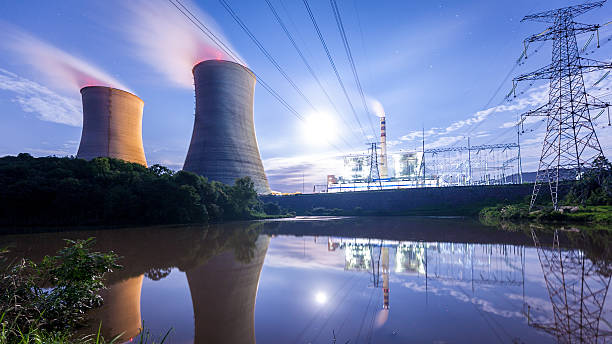 thermal power plant - kernenergie stock-fotos und bilder