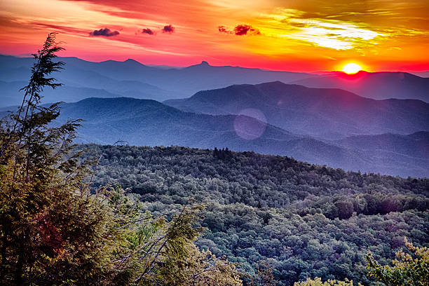 istock Blue Ridge Parkway summer Appalachian Mountains Sunset 613331930