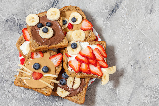 istock Funny animal faces toasts 613335522