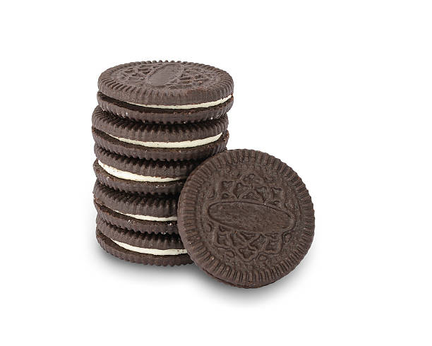 istock sandwich cookie consisting of two chocolate  with cream 613338732