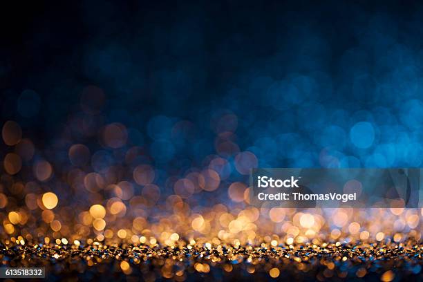 Weihnachtsbeleuchtung Defokussiert Hintergrund Bokeh Gold Blau Stockfoto und mehr Bilder von Bildhintergrund