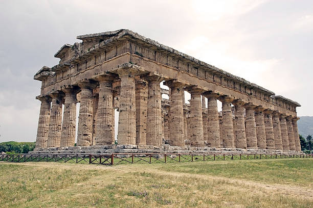 tempio di nettuno, paestum, italia - temple of neptune foto e immagini stock