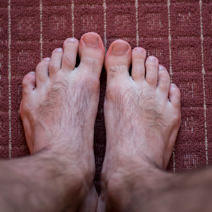 Hairy man foots
