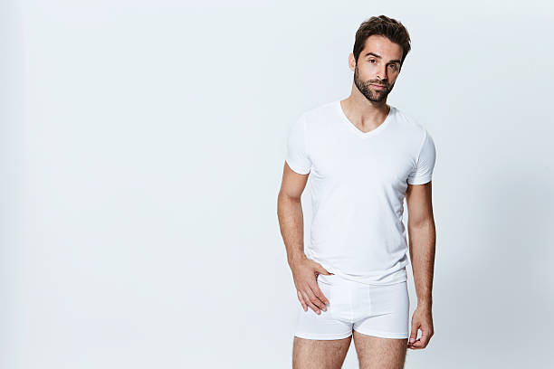 белые трусы человек - underwear men t shirt white стоковые фото и изображения