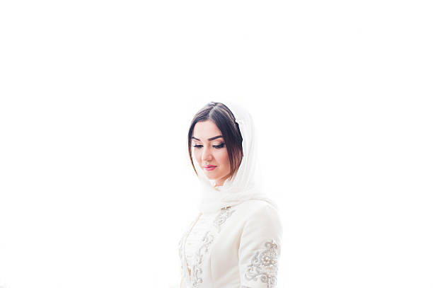 young girl in a white wedding hijab closed her eyes - circassian imagens e fotografias de stock