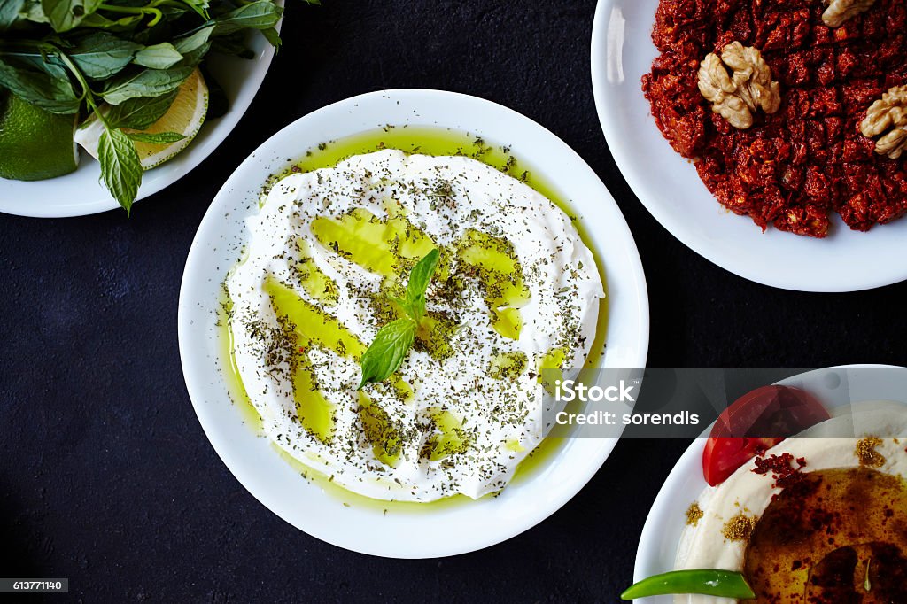 Türkische Vorspeise - Meze - Lizenzfrei Meze Stock-Foto