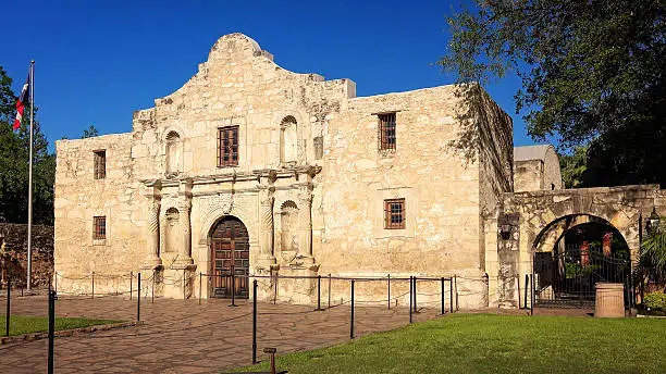 Exterior view of the historic Alamo in San Antonio, Texas