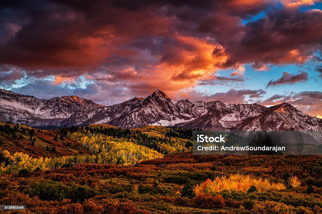 Feuriger Herbst-Sonnenuntergang - Lizenzfrei Colorado - Westliche Bundesstaaten der USA Stock-Foto