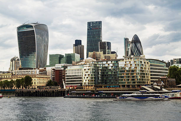 istock England, London, Thames river, Business center 614022842