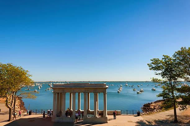 cabo cod plymouth rock - plymouth rock fotografías e imágenes de stock