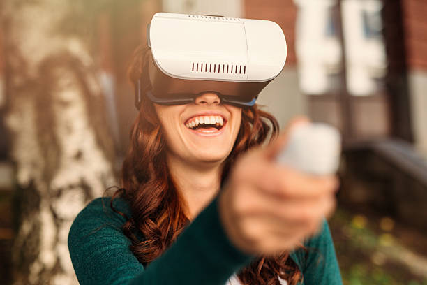 virtuelle realität - head mounted display stock-fotos und bilder