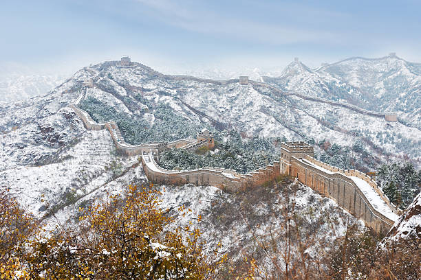 beijing jinshanling снег the great wall - пекин стоковые фото и изображения