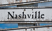 reisezeichen-lesen-nashville-mit-old-paint-peeling.jpg?b=1&s=170x170&k=20&c=8C--FM1i6Tpn9wI50q4jmE2tbpz5Sq7_rPmrd7WhOu0=