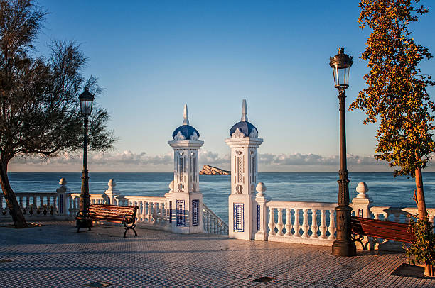 belvedere, benidorm, tabarca, tourismus - lowering sky stock-fotos und bilder