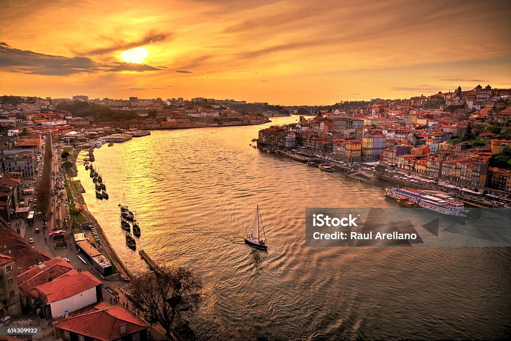 Pôr do sol no Porto - Foto de stock de Porto - Portugal royalty-free