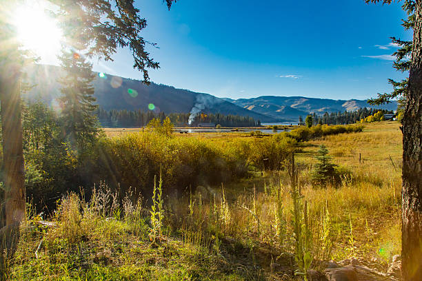 sunrise scena  - rocky mountains colorado autumn rural scene zdjęcia i obrazy z banku zdjęć