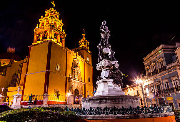 istock Paz Peace Statue Our Lady Basilica Night Guanajuato Mexico 614322242