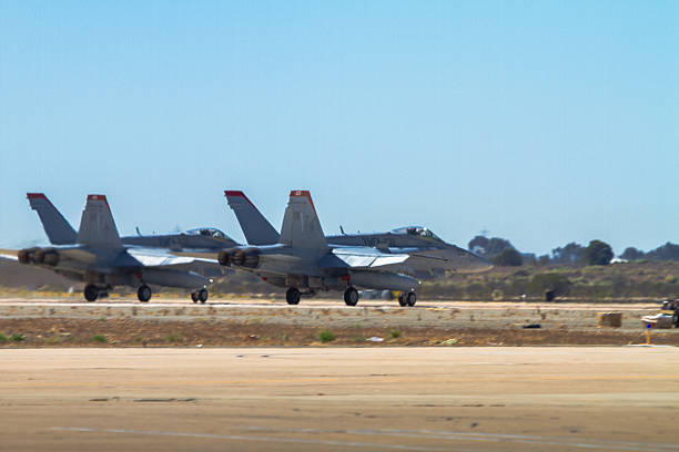 us navy f-18 flight squadron - fomration imagens e fotografias de stock