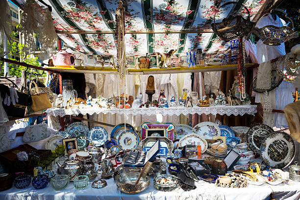 istock Old objects in a stall in the market of San Telmo 614440428