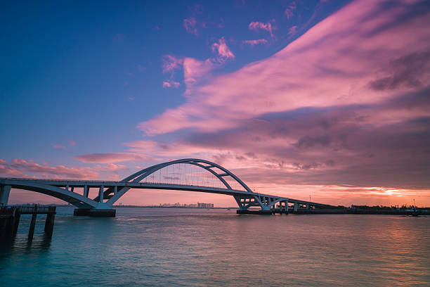 istock Xian wuyuan bridge at dawn 614495642