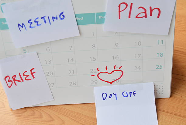 istock paper note for vacation remind stick on calendar 614500350