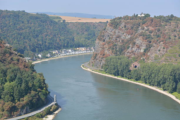 statki na renie - rheinfels zdjęcia i obrazy z banku zdjęć