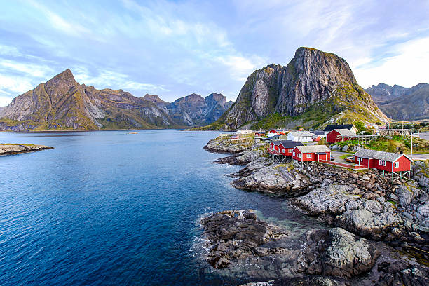 lofoten ,norway - norway fjord lofoten red ストックフォトと画像