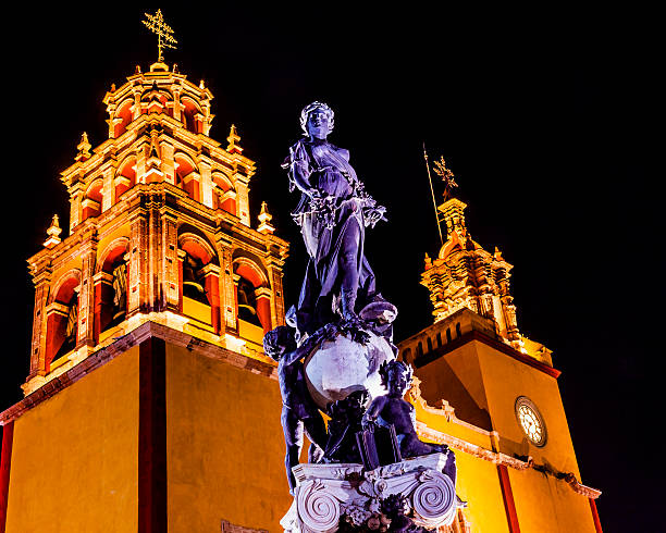 istock Paz Peace Statue Our Lady Basilica Night Guanajuato Mexico 614620522