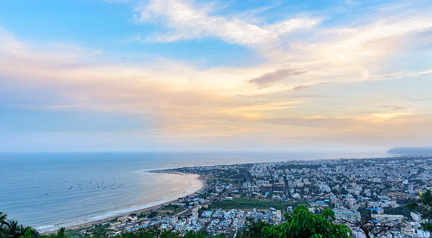 Panoramic View of Vizag City and Beach from Kailasagiri Hill Kailasagiri is a hilltop park in the city of Vizakhapatnam. It is covered with flora and tropical trees and the hill at 360 feet overlooks beaches, forests and the city of Vizag bay of bengal stock pictures, royalty-free photos & images