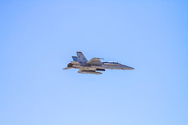 us navy f-18 flight squadron - fomration imagens e fotografias de stock