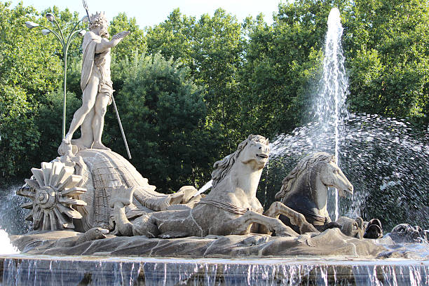 istock Fountain of Neptune 614969592