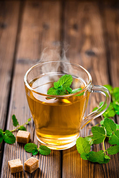 té de menta  - té verde fotografías e imágenes de stock