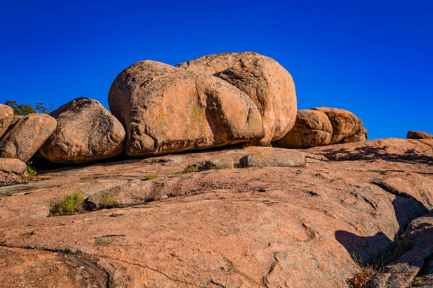 istock The Elephant Rocks, Missouri 614992912